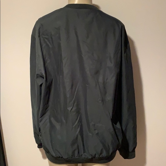 IZOD Golf Windbreaker - Picture 4 of 8